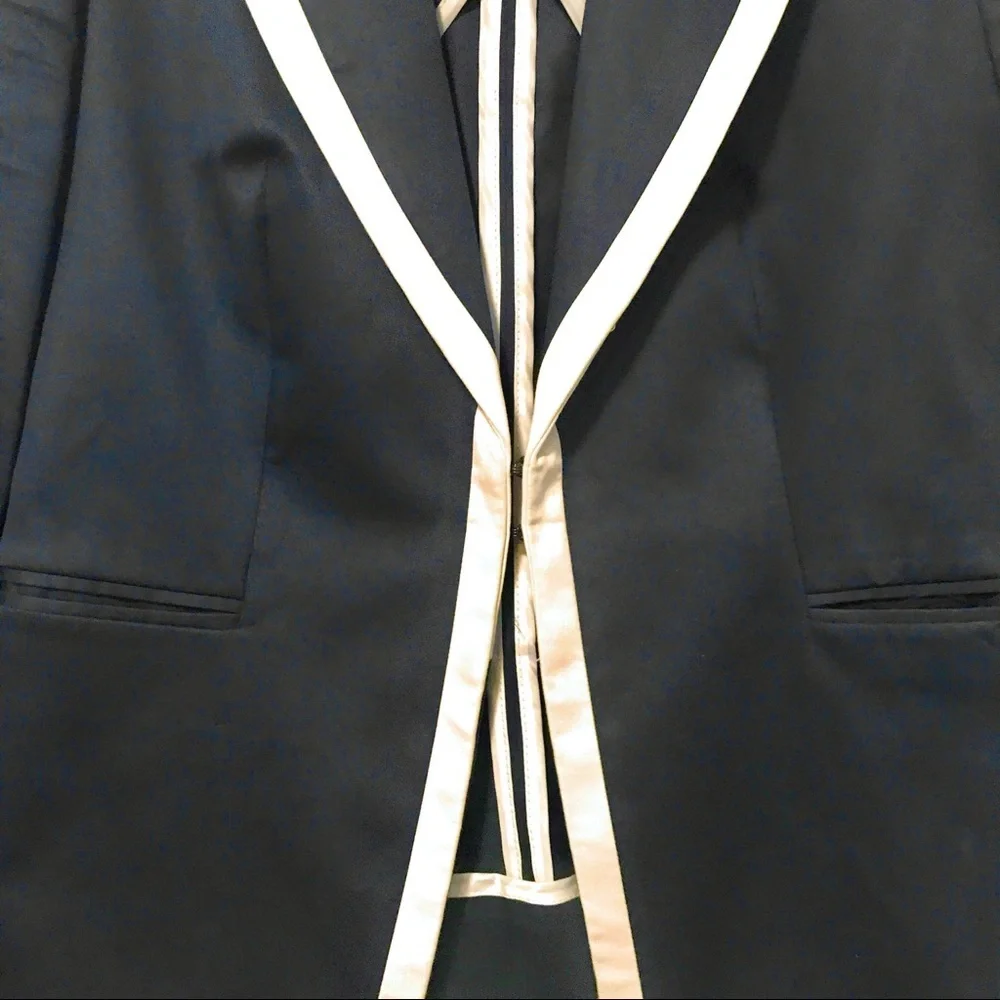 Navy Fitted Blazer Jacket with Cream Trimming Size: S - Picture 3 of 5